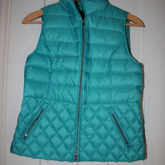 New with Tags Turquoise Puffer Vest Petite Medium - Picture 1 of 2
